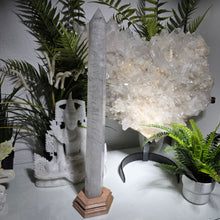 Lade das Bild in den Galerie-Viewer, XXL Turmalin Bergkristall Turm
