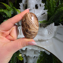 Lade das Bild in den Galerie-Viewer, Schokoladen Calcit Handstein
