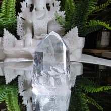 Lade das Bild in den Galerie-Viewer, Bergkristall Turm
