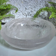 Lade das Bild in den Galerie-Viewer, XXL Bergkristall Schale
