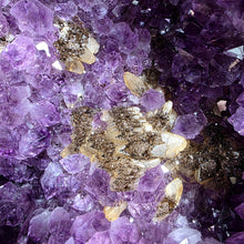 Lade das Bild in den Galerie-Viewer, XL Amethyst Calcit Kathedrale
