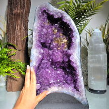 Lade das Bild in den Galerie-Viewer, XL Amethyst Calcit Kathedrale
