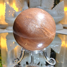 Lade das Bild in den Galerie-Viewer, Sonnenstein Mondstein Kugel mit Stand
