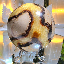 Lade das Bild in den Galerie-Viewer, Drachenstein Septarie Kugel mit Stand
