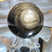 Lade das Bild in den Galerie-Viewer, Obsidian Kugel mit goldenem Flash
