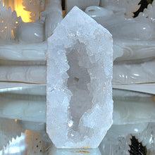 Lade das Bild in den Galerie-Viewer, Quarz Geoden Turm
