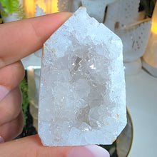 Lade das Bild in den Galerie-Viewer, Quarz Geoden Turm
