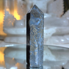 Lade das Bild in den Galerie-Viewer, Pyrit Turm
