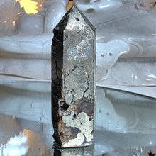 Lade das Bild in den Galerie-Viewer, Pyrit Turm
