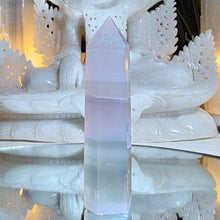 Lade das Bild in den Galerie-Viewer, Lavendel Fluorit Turm
