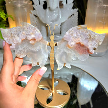Lade das Bild in den Galerie-Viewer, Flowerachat Schmetterling auf Stand
