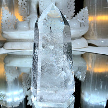 Lade das Bild in den Galerie-Viewer, Bergkristall Turm
