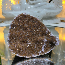 Lade das Bild in den Galerie-Viewer, Regenbogen Amethyst Cluster
