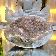 Lade das Bild in den Galerie-Viewer, Regenbogen Amethyst Cluster
