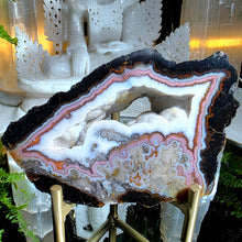 Lade das Bild in den Galerie-Viewer, Achat mit Druzy auf Stand
