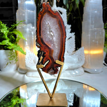 Lade das Bild in den Galerie-Viewer, Achat mit Druzy auf Stand
