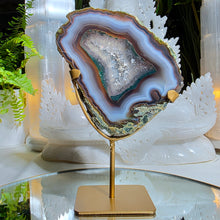 Lade das Bild in den Galerie-Viewer, Achat auf Stand
