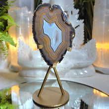 Lade das Bild in den Galerie-Viewer, Achat mit Druzy auf Stand
