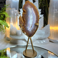 Lade das Bild in den Galerie-Viewer, Achat mit Druzy auf Stand
