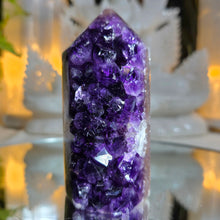 Lade das Bild in den Galerie-Viewer, Amethyst Turm
