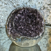 Lade das Bild in den Galerie-Viewer, Amethyst Cluster
