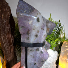 Lade das Bild in den Galerie-Viewer, XXL Einzigarte Amethyst Galaxy mit rotierbarem Stand
