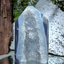 Lade das Bild in den Galerie-Viewer, Großer Achat Druzy Turm
