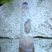 Lade das Bild in den Galerie-Viewer, Achat Druzy Turm
