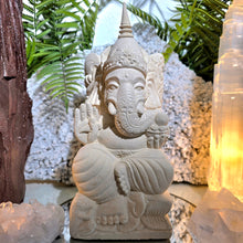 Lade das Bild in den Galerie-Viewer, XL Kalkstein Ganesha (handgefertigt) - Der Gott des Erfolgs &amp; Glücks
