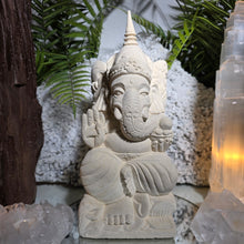 Lade das Bild in den Galerie-Viewer, XL Kalkstein Ganesha (handgefertigt) - Der Gott des Erfolgs &amp; Glücks
