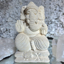 Lade das Bild in den Galerie-Viewer, Kalkstein Ganesha (handgefertigt) - Der Gott des Erfolgs &amp; Glücks
