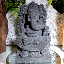 Lade das Bild in den Galerie-Viewer, XL Lavastein Ganesha (handgefertigt) - Der Gott des Erfolgs &amp; Glücks
