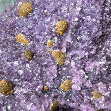 Lade das Bild in den Galerie-Viewer, XXL Amethyst Tisch mit Zuckerkristallen
