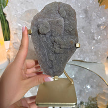 Lade das Bild in den Galerie-Viewer, Prasiolith Cluster mit Zuckerkristallen auf Stand
