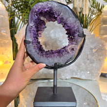 Lade das Bild in den Galerie-Viewer, Amethyst Portal mit Stand
