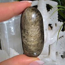 Lade das Bild in den Galerie-Viewer, Obsidian mit goldenem Flash
