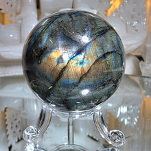 Lade das Bild in den Galerie-Viewer, Labradorit Kugel mit Stand
