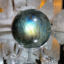 Lade das Bild in den Galerie-Viewer, Labradorit Kugel mit Stand
