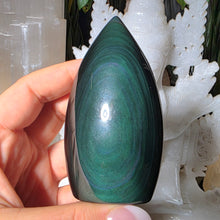 Lade das Bild in den Galerie-Viewer, Regenbogen Obsidian Spitze
