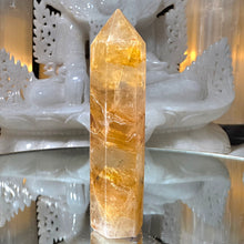 Lade das Bild in den Galerie-Viewer, Golden Healer Turm
