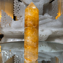 Lade das Bild in den Galerie-Viewer, Golden Healer Turm
