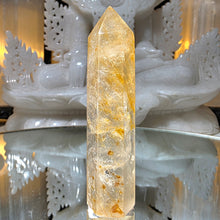 Lade das Bild in den Galerie-Viewer, Golden Healer Turm
