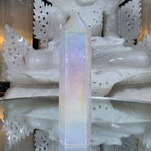 Lade das Bild in den Galerie-Viewer, Rosenquarz Turm mit Aura Beschichtung
