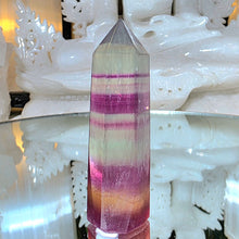 Lade das Bild in den Galerie-Viewer, Fluorit Turm
