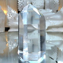 Lade das Bild in den Galerie-Viewer, Bergkristall Turm
