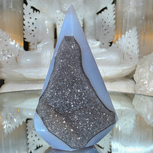 Lade das Bild in den Galerie-Viewer, Achat Druzy Spitze
