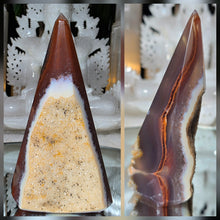 Lade das Bild in den Galerie-Viewer, Achat Druzy Spitze
