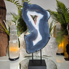 Lade das Bild in den Galerie-Viewer, XL Achat mit Stand
