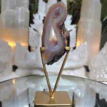 Lade das Bild in den Galerie-Viewer, Achat mit Druse auf Stand
