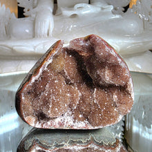 Lade das Bild in den Galerie-Viewer, Regenbogen Amethyst Cluster
